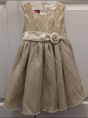 2/$35 Princess Faith Girls Gold Sparkle Dress – Size 3T